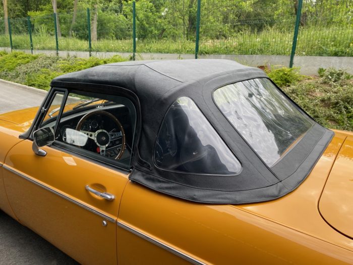 Mgb bronze yellow 1972 capote arrière